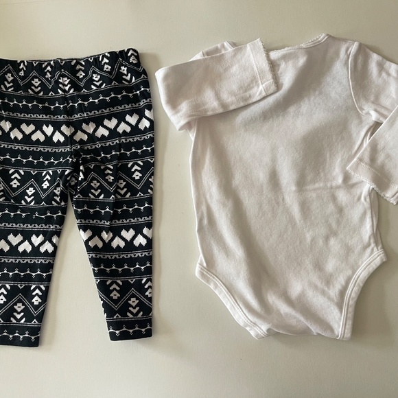 Carter’s Girls 12 Months Outfits -4 piece lot EUC - Picture 4 of 8